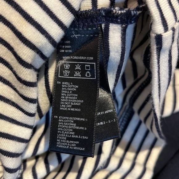 Navy blue & white striped nautical Bodycon dress, 3/4 sleeves, Size Large EUC - Picture 8 of 9